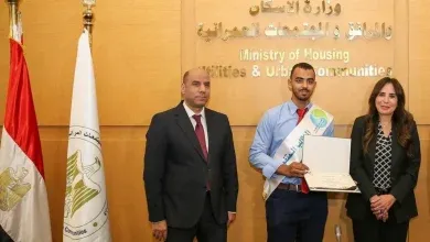 وزيرة الإسكان ووزير العمل يكرمان أوائل طلاب مدرسة مياه الإسكندرية