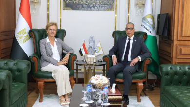 محافظ الجيزة يستقبل سفيرة الاتحاد الأوروبي بالقاهرة لبحث آفاق التعاون المشترك