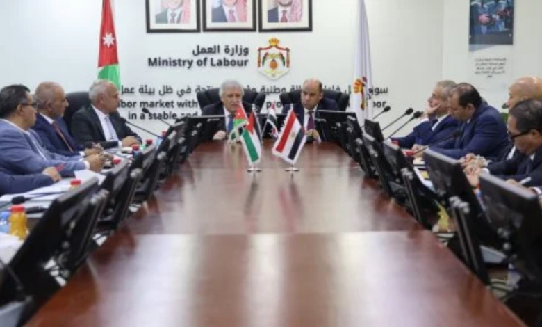 وزير النقل يبحث مع نظيره الأردني سبل التعاون بينهما