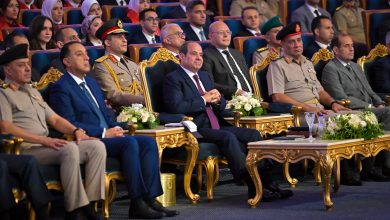 الرئيس السيسي حمد الله على ما أنعم الله به مصر من أفضال وعلي المصرين الإنتباه لبلدهم