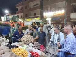 تحرير 12 محضر اشغالات خلال حملات موسعة بمركز ساحل سليم .
