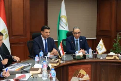 وزير الصناعة ومحافظ الجيزة يبحثان ملفات العمل وتقنين الأوضاع بمنطقتي جرزا وعرب أبوساعد الصناعيتين