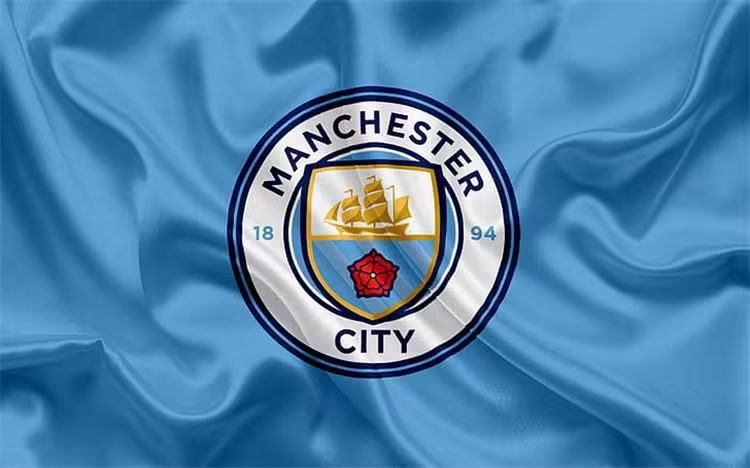 نجم مانشستر يونايتد يسخر من السيتي بعد اقتراب شبح الاستبعاد من الدوري الإنجليزي