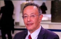 رئيس المتحف المصري الكبير يبحث مع وزير الثقافة الإندونيسي سبل تعزيز التعاون