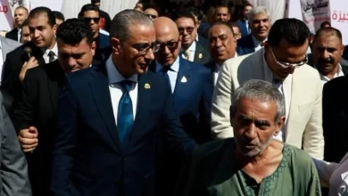 محافظ الجيزة يستجيب لمسن استوقفه خلال جولته ويوجه بتوفير الرعاية الطبية اللازمة 