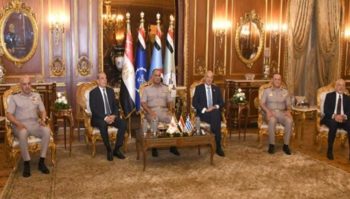 القاهرة تجمع وزراء دفاع مصر واليونان وقبرص لتعزيز التعاون العسكري