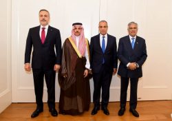 إجتماع وزير الخارجية مع الأطراف الإقليمية الأربعة R4 مع وزراء خارجية السعودية وتركيا وباكستان.