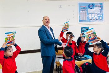د. عربي أبوزيد يتفقد مدارس غرب الإسكندرية ويشارك الأطفال بفرحتهم بالعام الدراسي الجديد