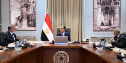 رئيس الوزراء يتابع مع وزير البترول ملفات زيادة الإنتاج وتعزيز الاستثمارات