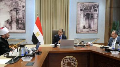 رئيس الوزراء يواصل استعدادات مؤتمر أكتوبر بلقاء وزير الأوقاف
