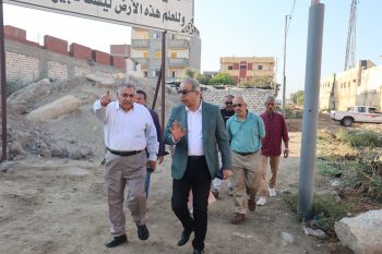رئيس شركة الصرف الصحي بالإسكندرية يتابع ميدانيًا موقف المياه خلف شركة العلا