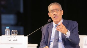 ضياء رشوان : وسائل التواصل الاجتماعي تفتح آمالًا وهمية تصدم الشباب بالواقع وتورث تمزقًا وجدانيًّا