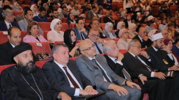 ضياء رشوان : وسائل التواصل الاجتماعي تفتح آمالًا وهمية تصدم الشباب بالواقع وتورث تمزقًا وجدانيًّا