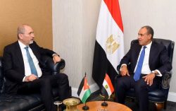 عبد العاطي والصفدي يبحثان تعزيز العلاقات المصرية الأردنية وتطورات المنطقة