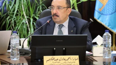 مجلس جامعة الإسكندرية يكرّم مكتب الاستدامة وفريق «أكوافوتون» ويشيد بإنجازات الجامعة