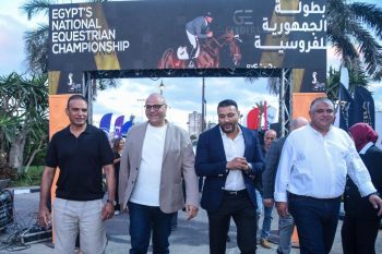 محافظ الإسكندرية يشهد افتتاح بطولة الجمهورية للفروسية لقفز الحواجز بنادي سموحة