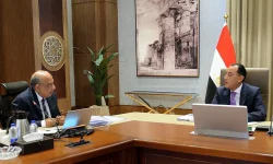 مدبولي يوجه بتعزيز الطاقة المتجددة.. 30 ألف ميجاوات بحلول 2029