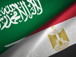 مصر تدين بأشد العبارات إطلاق صواريخ في محاولة لإستهداف الطائف وينبع داخل المملكة العربية السعودية الشقيقة.