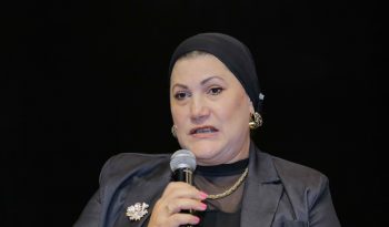 مكتبة-الإسكندرية-حلقة-نقاشية-استراتيجيات-تعزيز-الهوية-بين-الأسرة-والمدرسة-والمجتمع-المدني