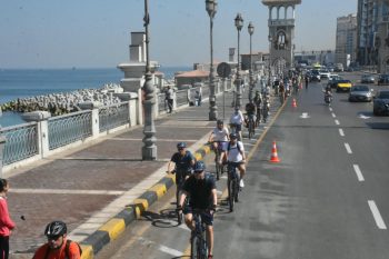 من مكتبة الإسكندرية إلى ستانلي وقلعة قايتباي والمرسي أبو العباس جولة سياحية بالدراجات تقدم معالم الثغر بصورة مختلفة