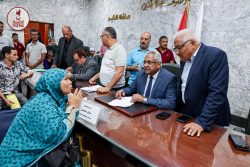 نائب محافظ سوهاج يلتقي المواطنين لبحث طلباتهم وحل شكاواهم
