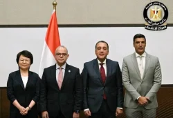وزارة الصناعة توقع مع شركات صينية وإيطالية لتوطين تكنولوجيا السيارات