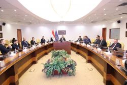 وزير الاتصالات يبحث مع إنترو تنفيذ مركز كيميت للبيانات باستثمارات 1.2 مليار دولار