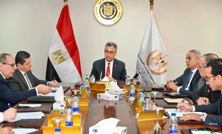 وزير التموين  بدء طرح 18 سلعة جديدة  ليرتفع إجمالي السلع الى 30 سلعة بأسعار مخفضة