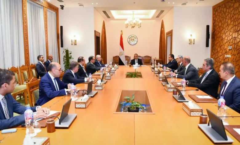 وزير الخارجية يتابع توجيهات الرئيس بشأن الأزمات الإقليمية