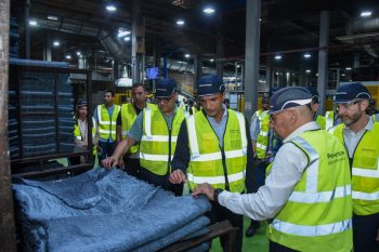 وزير الصناعة ومحافظ الإسكندرية يتفقدان مصنعين لإنتاج الكربون الأسود والإطارات التجارية بالعامرية