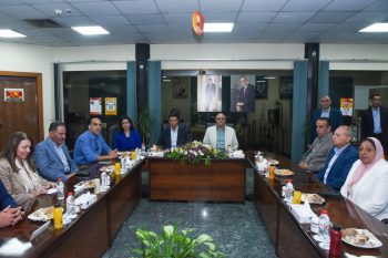 وزير الصناعة ومحافظ الإسكندرية يتفقدان مصنعين لإنتاج الكربون الأسود والإطارات التجارية بالعامرية