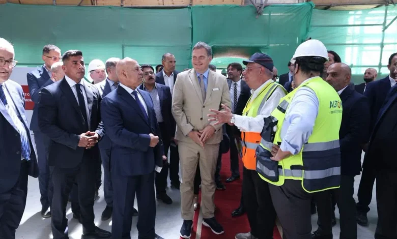 وزير النقل ونظيره الفرنسي يتفقدان مجمع الستوم الصناعي بمدينة برج العرب الجديدة.