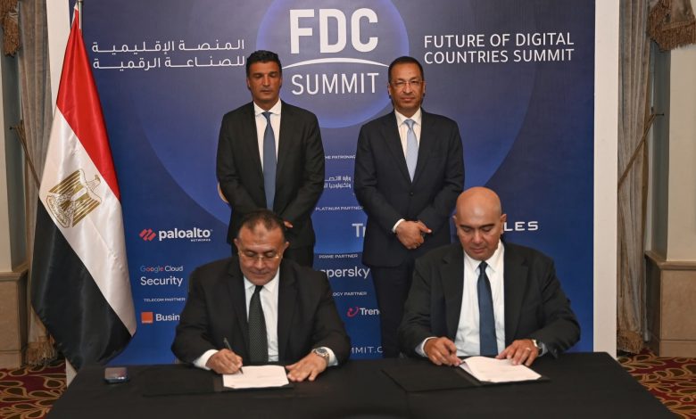 وزيرا الصناعة والإتصالات يشهدان توقيع بروتوكول تعاون بين مركز تحديث الصناعة وشركة الشرق الأوسط لخدمات تكنولوجيا المعلومات "MCS"