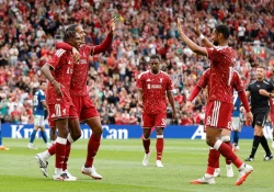 ليفربول يستعرض قوته بسداسية في شباك لاسك لينز بدوري أبطال أوروبا