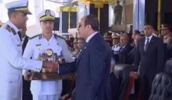 الرئيس السيسي يمنح أنواط الإمتياز من الطبقتين الأولى والثانية لأوائل خريجي أكاديمية الشرطة