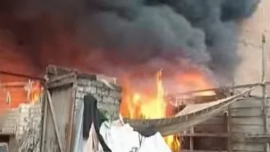 الجيزة: معاينة حريق مخزن أخشاب بشتيل بأوسيم لحصر الخسائر وكشف ملابساته