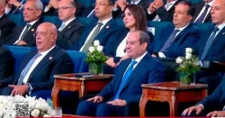 الرئيس السيسى يوصي الحكومة بعد انتهاء منتدى مصر بتحسين دخول أعضاء هيئة التدريس