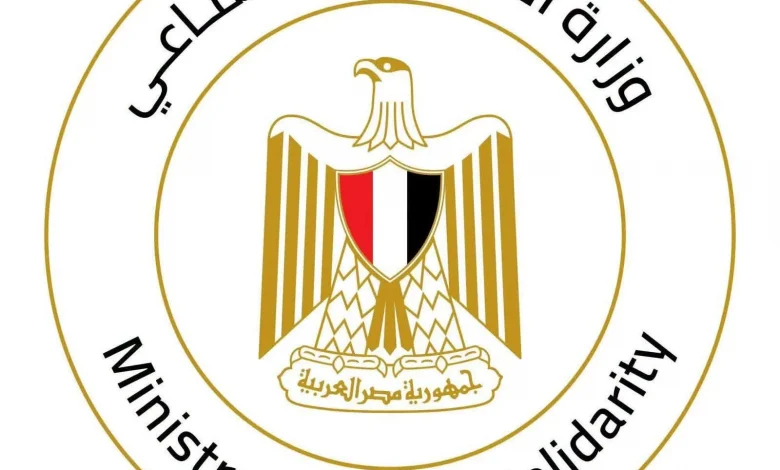 التضامن:تتابع تداعيات حاد-ث اصطدام سيارة نقل ثقيل «تريلا» بسيارة أجرة «ميكروباص» بالطريق الأوسطي