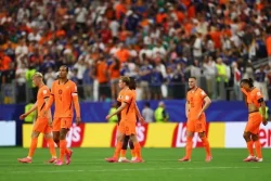 الطواحين الهولندية تعبر عقبة صربيا بهدفين لهدف