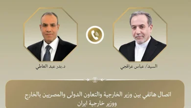 وزير الخارجية يتلقى اتصالاً هاتفياً من نظيره الإيراني لبحث التطورات الإقليمية وسبل خفض التصعيد