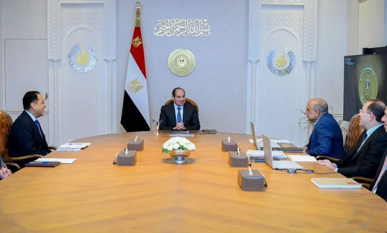 الرئيس السيسي يتابع رياح السويس 200 ميجاوات ويوجه بتوطين الذهب الأسود من الرمال السوداء