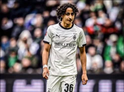 بايرن ميونيخ يستهدف التعاقد مع موهبة بروسيا مونشجلادباخ