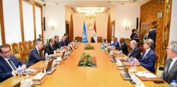 خلال لقائه «جوتيريش».. وزير الخارجية يؤكد مواصلة التشاور لاحتواء التوترات وخفض التصعيد خلال لقائه «جوتيريش».. 