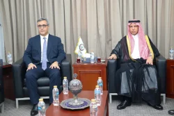 رئيس البرلمان العربي يستقبل سفير الجزائر لدى مصر