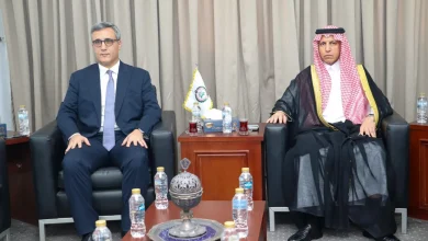 رئيس البرلمان العربي يستقبل سفير الجزائر لدى مصر