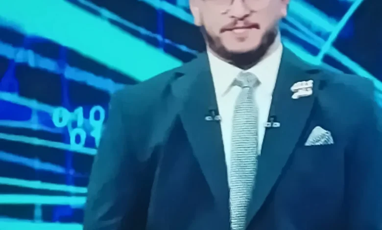 جريدة المساء العربي تتقدم بإهداء درع التميز للطبيب الراقي