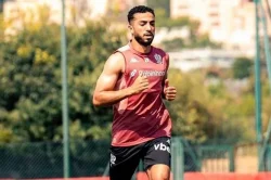 بالتنسيق مع المنتخب.. نيس يوضح سبب مغادرة محمد عبد المنعم معسكر الفراعنة