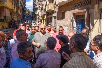 أيمن عطية سلامة المواطنين أولوية قصوى ومراعاة البعد الإنساني والاجتماعي تسير بالتوازي مع الإجراءات الهندسية