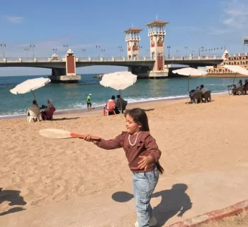السياحة والمصايف بمناسبة شهر اكتوبر الوردي شاطئ ستانلي يستفيل محاربات سرطان الثدي في أحتفالية خاصة