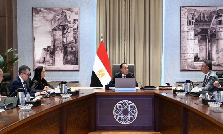 رئيس الوزراء يتابع استعدادات جلسة ضبط الأسواق والحماية الاجتماعية بمنتدى مصر 2026